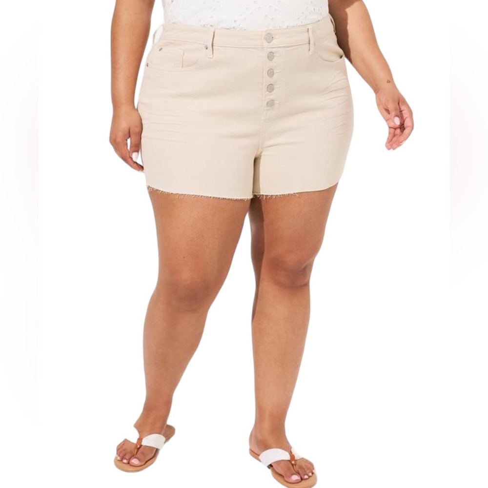 Torrid Distressed Denim Shorts Button Fly Plus Size 20